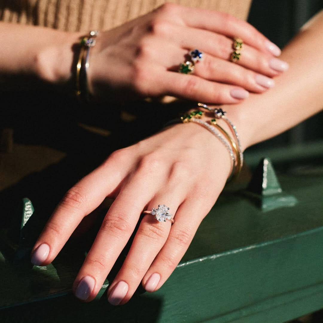 BrockhausNorman's tweet image. The ring dreams are made of.

#Fana #WeDo #EngagementRing #OvalDiamond instagr.am/p/DWRsgv-iB4l/