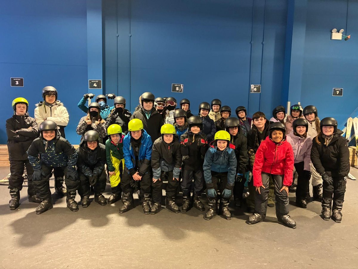sptacademy's tweet image. Our students practiced skiing at The Snow Centre to boost confidence and skills for their upcoming trip. 

This session marks an exciting step toward an unforgettable experience. 🌟 

#SkiTrip #StudentExperience #OpportunityToSucceed #Community