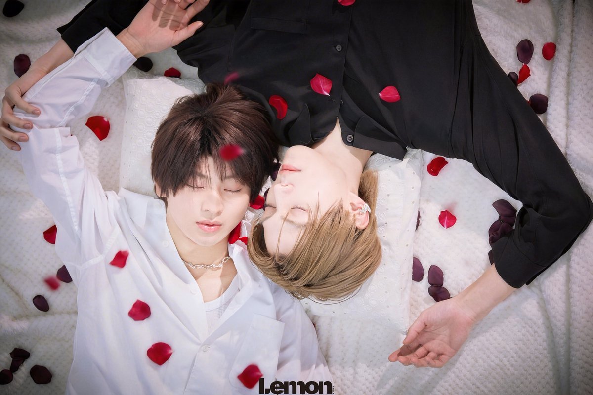 hubboyslove's tweet image. Príncipes do japão, Kan Hideyoshi e Fujimoto Kodai de #SchoolTrip posam para a LEMON.