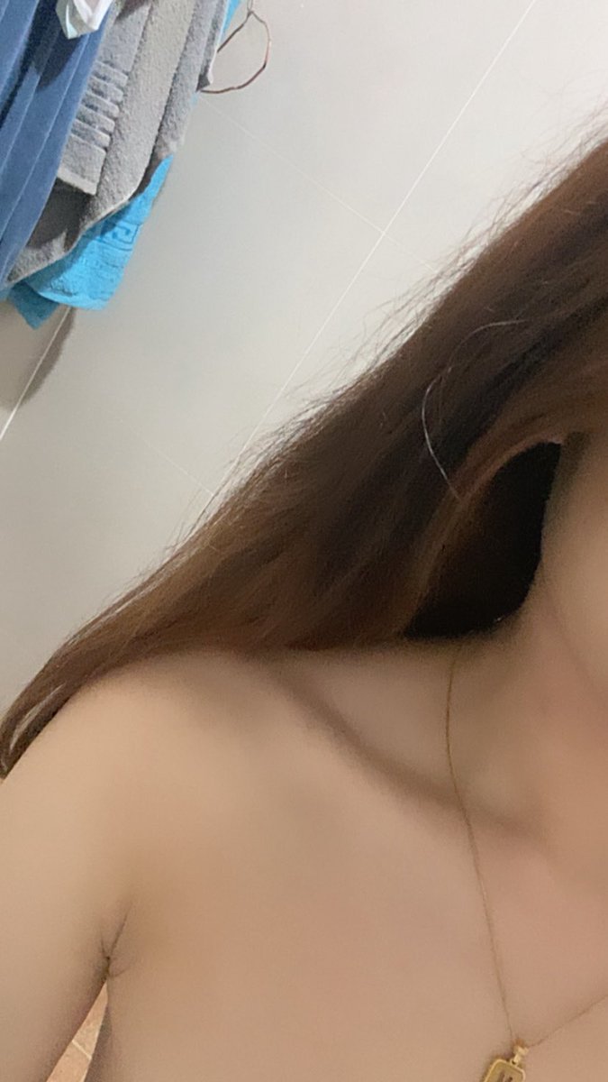 LamcgsR's tweet photo. ร้อนเนาะช่วงนี้ https://t.co/ZGnk8PODX9