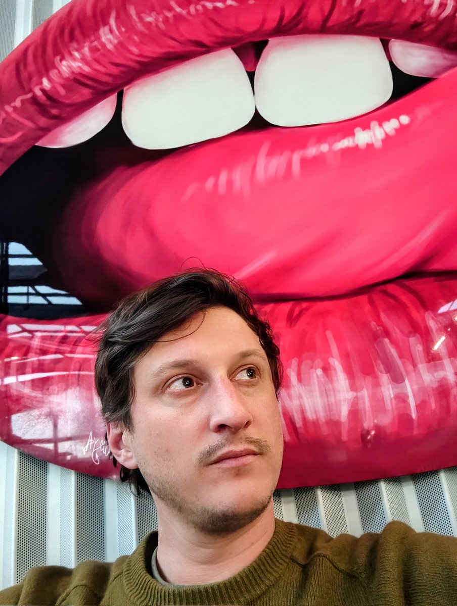 XarlyV2's tweet image. En direct de STATION F pour l'avant-première du film du Bon Coin.
​L'ambiance avant même que tout commence est incroyable ici et le lieu est juste dingue !
​#TechLife #StationF