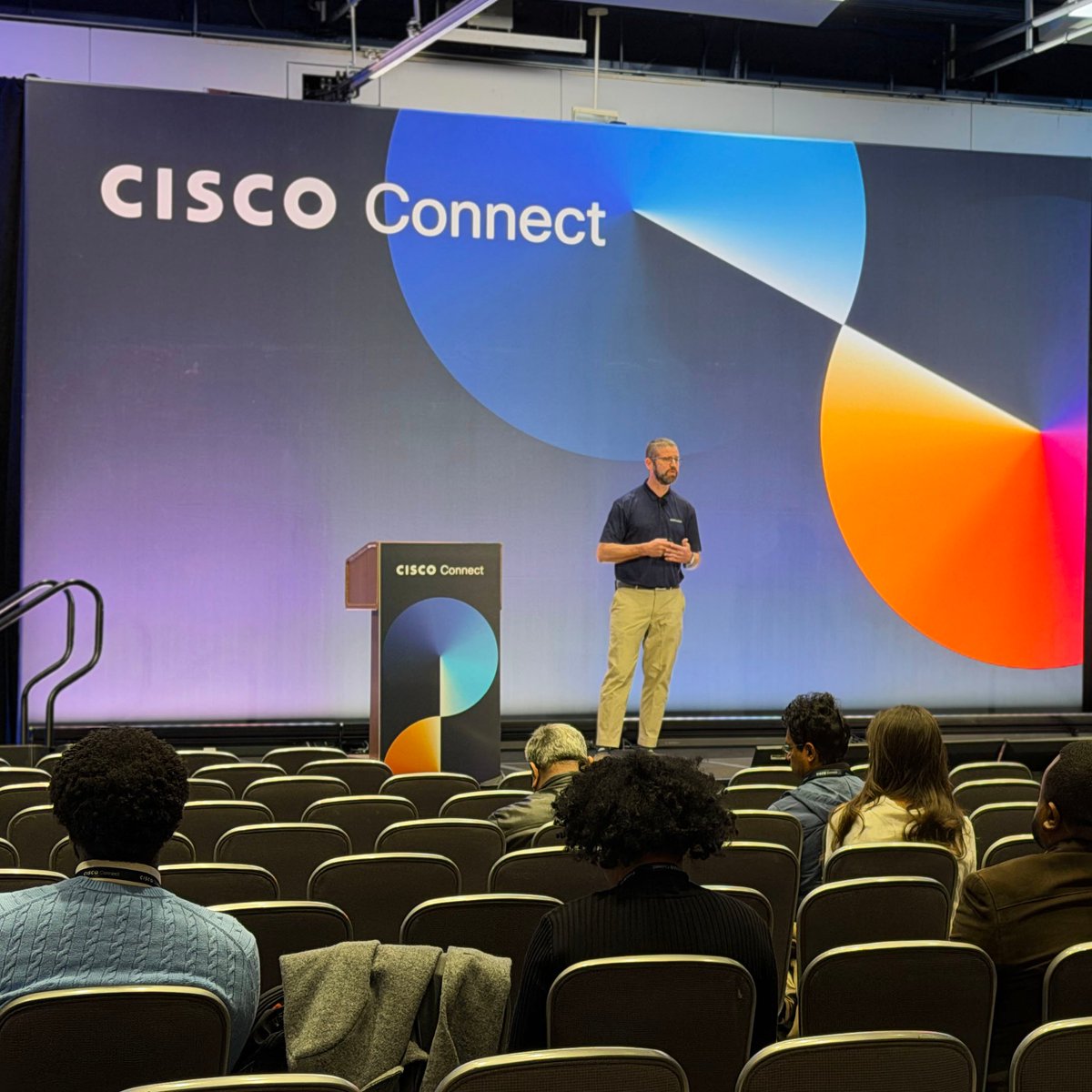 Ronald Reagan Bldg tweet media