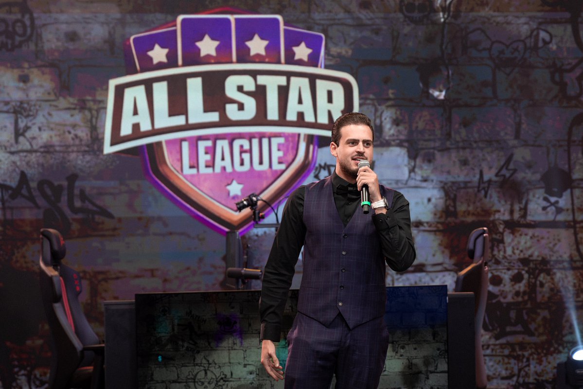 Jon Vlogs tweet media