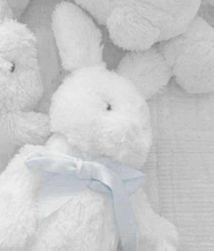 m 𝜗𝜚 tweet media