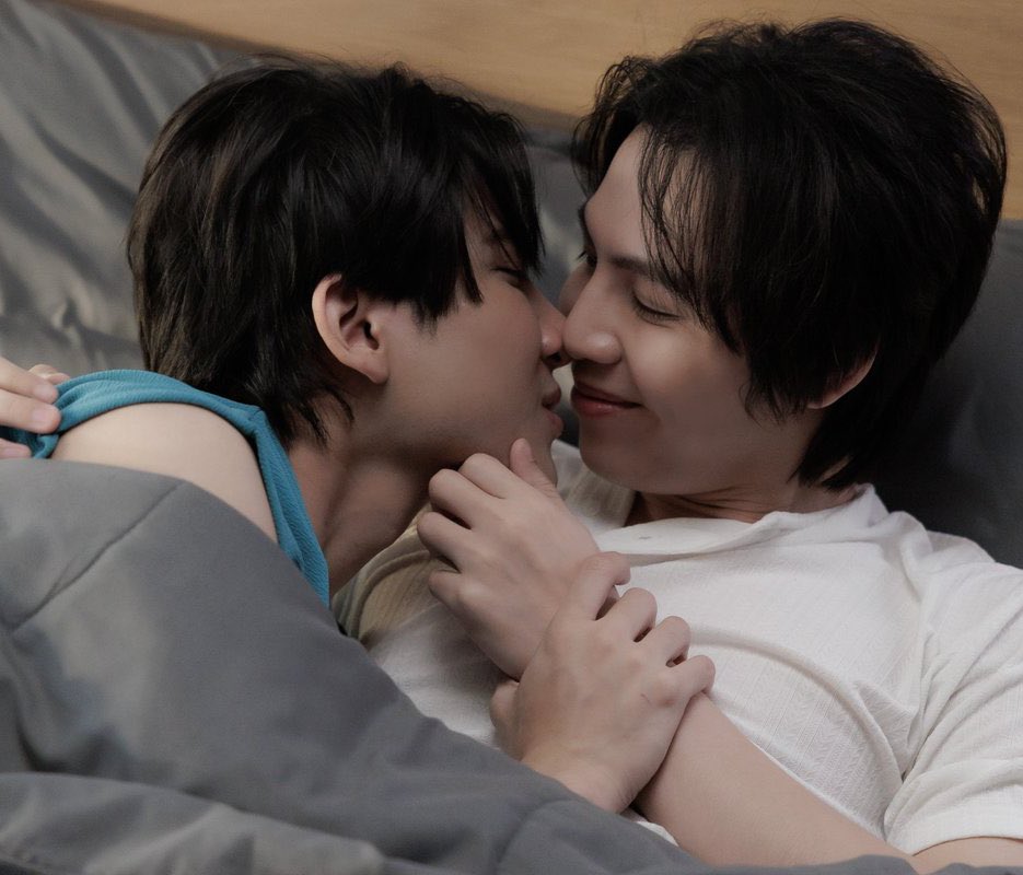 ni📸(busy) tweet media