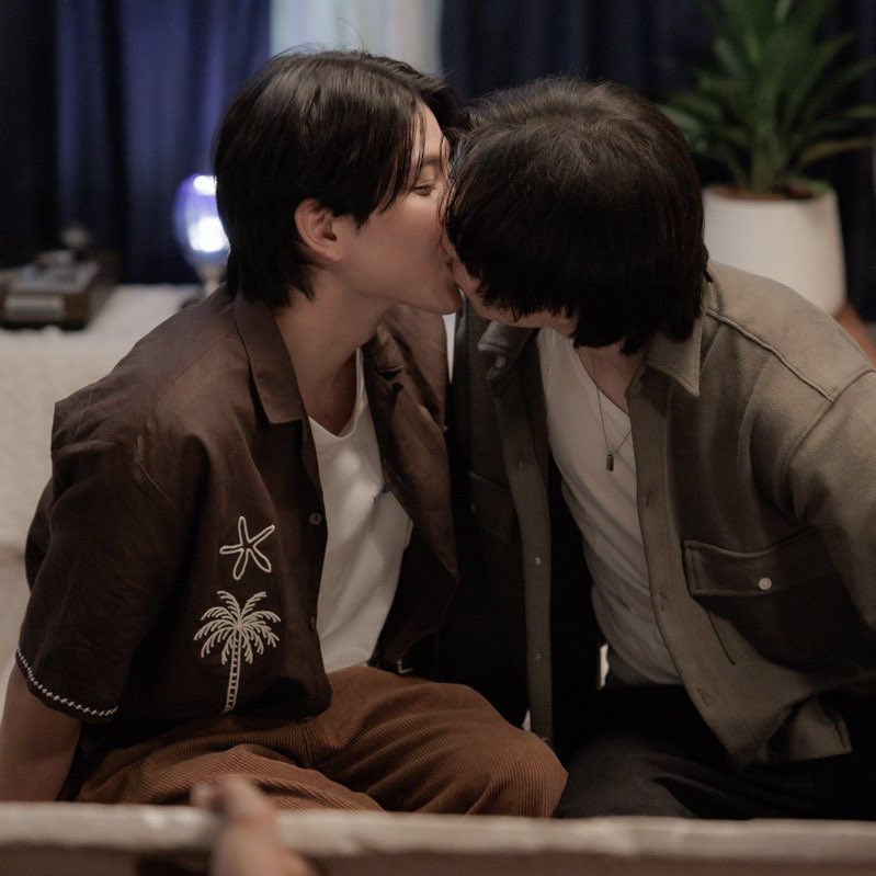 ni📸(busy) tweet media