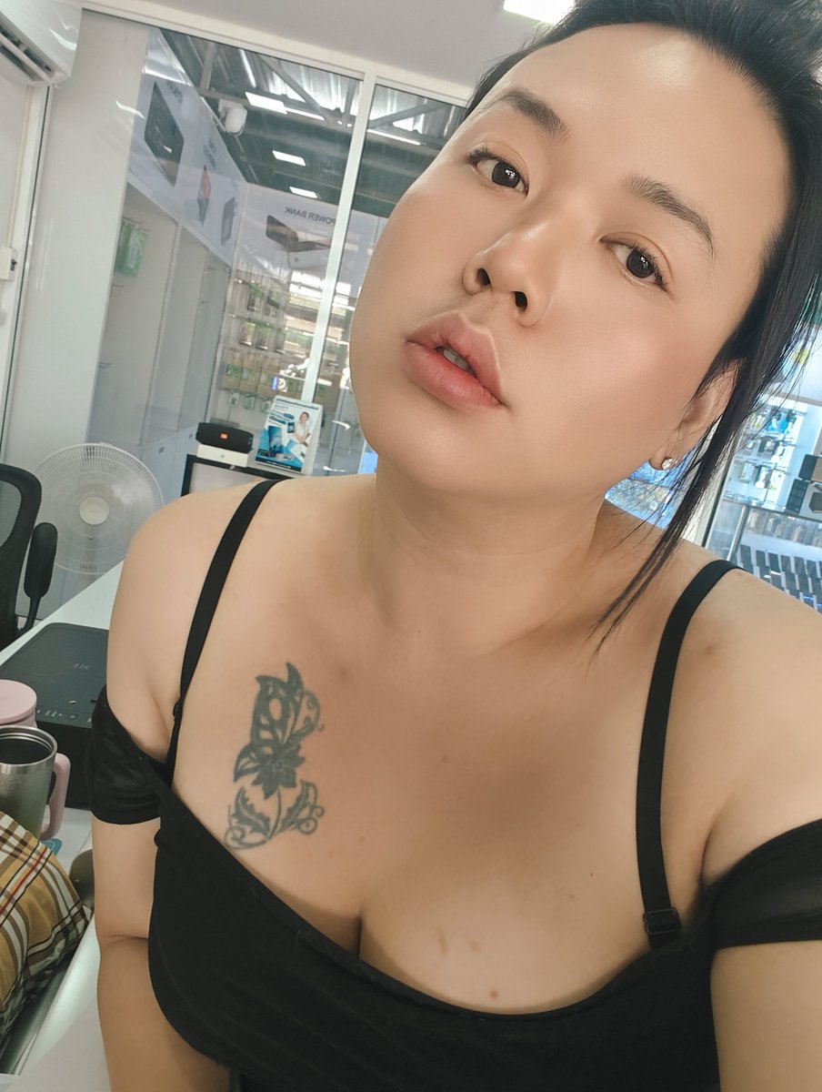 สาวสอง tweet media