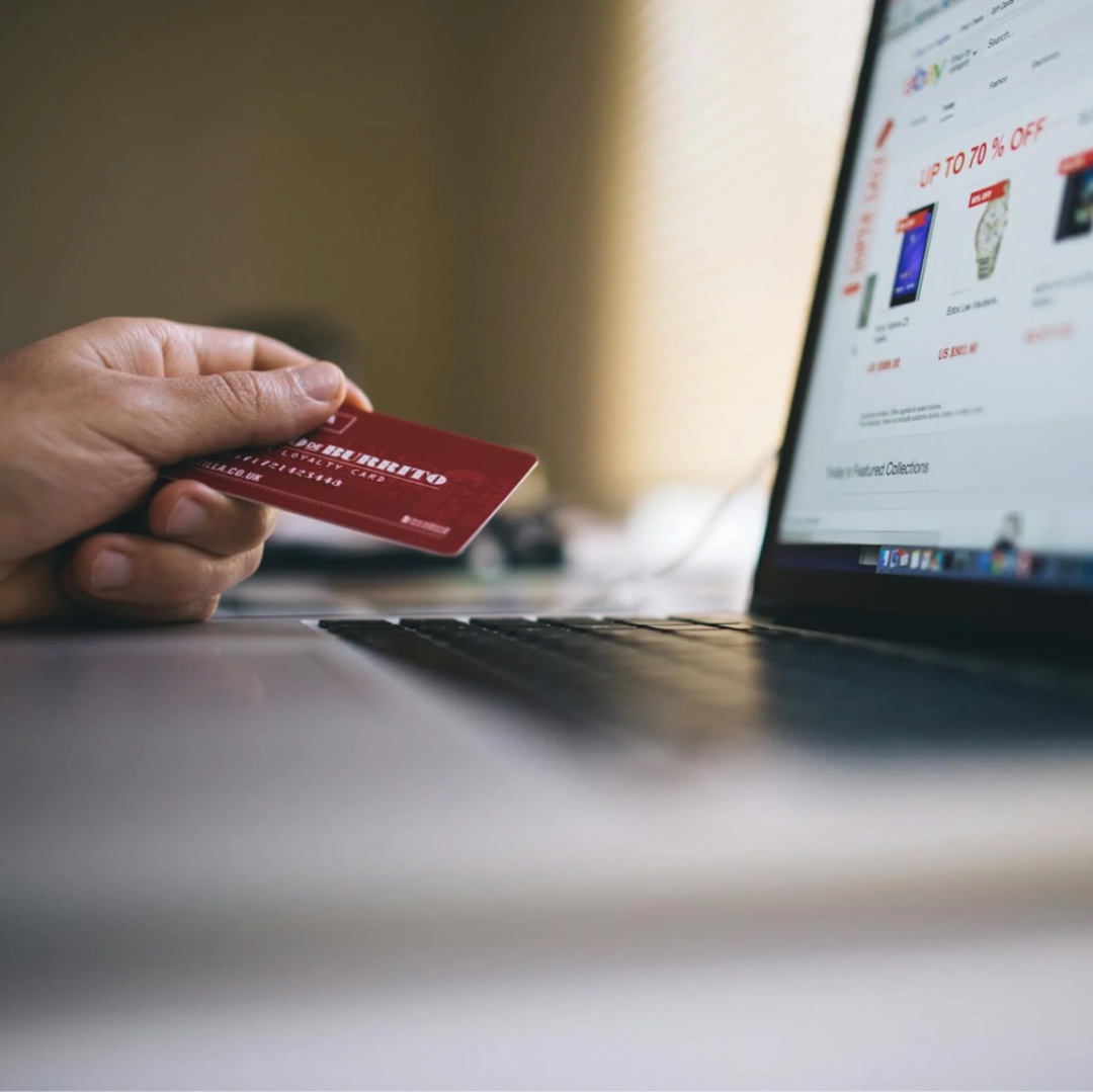 gsrathoreniks's tweet image. Choosing a payment gateway for your SaaS? Don’t rush it! 🤔 Consider transaction fees, integration ease, support for multiple currencies, and user experience. A smooth payment process can boost conversions! 💸 #SaaS #PaymentGateway #BusinessTips
