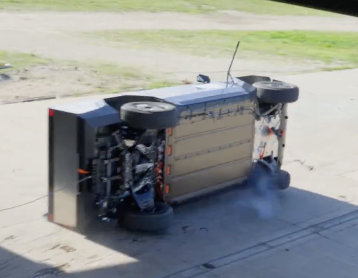 Cybertruck tweet media