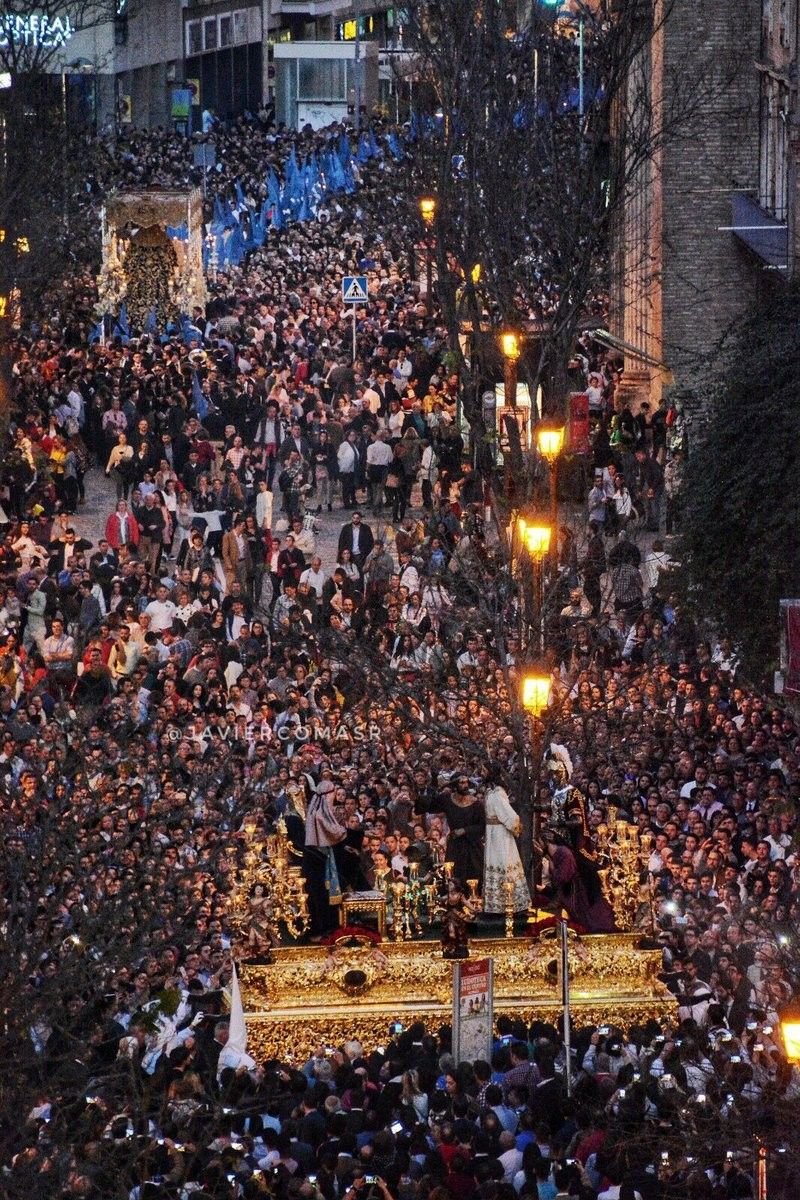 PasionDeSevilla's tweet photo. QUÉ POCO QUEDA PARA VIVIR ESTO.

#SSantaSevilla26 https://t.co/Rsfr3wk8Tq