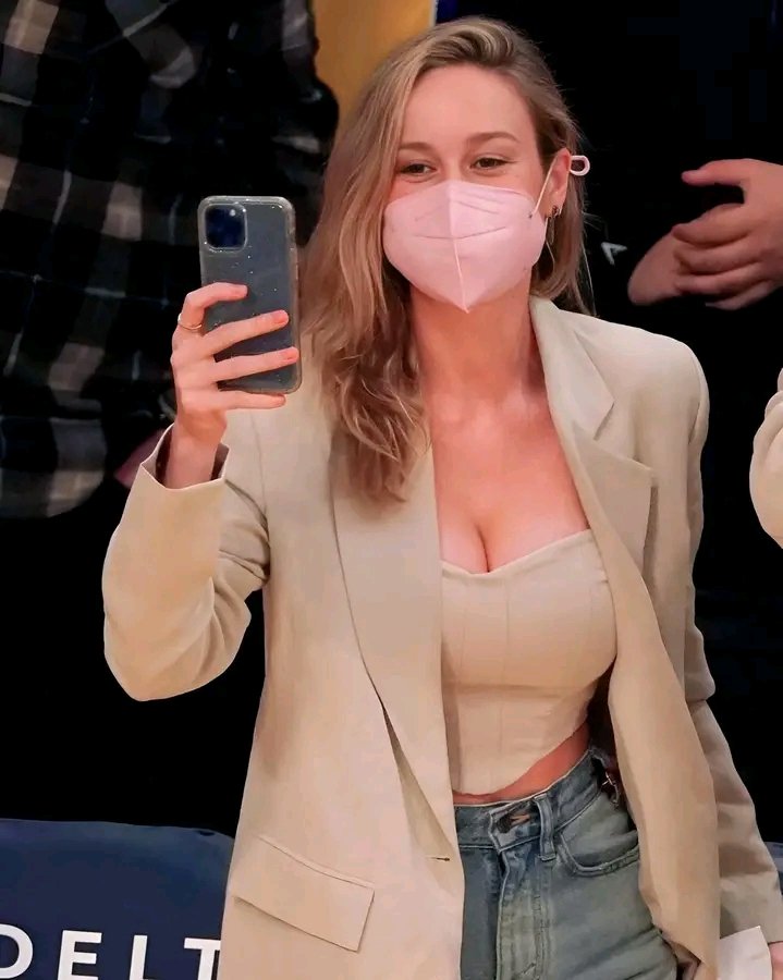 Star crave tweet media