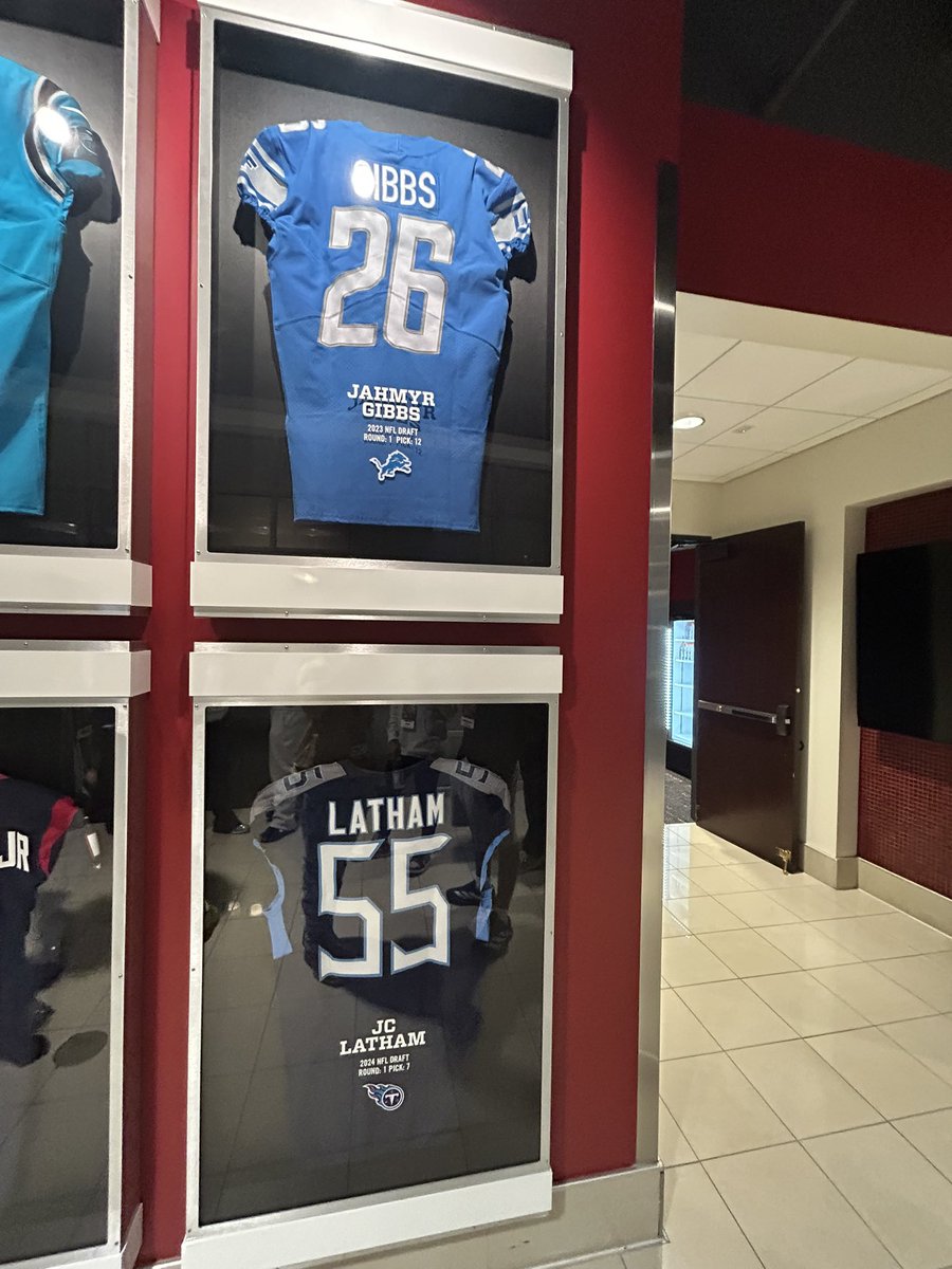 Phileepae Holloway jr tweet media