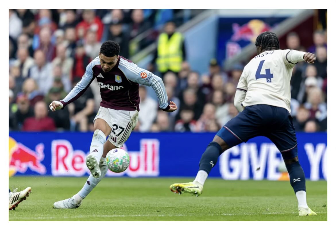 Maureen86 tweet media