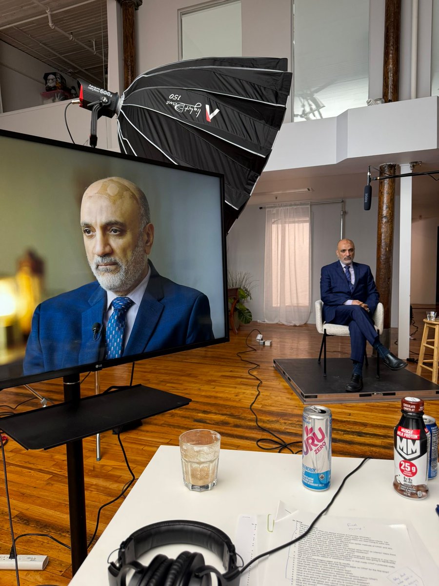 SmartHospProj's tweet photo. Inside the making of ‘Bubble CPAP &amp; the Columbia Approach’—filming with Dr. Wung, Dr. Sant'Anna and Dr. Aly!

Premiere: May 15 — Watch live on YouTube or in-person in São Paulo!

Set reminder: https://t.co/t779RKNOFj
#BubbleCPAP #Neonatology #GlobalHealth https://t.co/wxnrWq0j3W