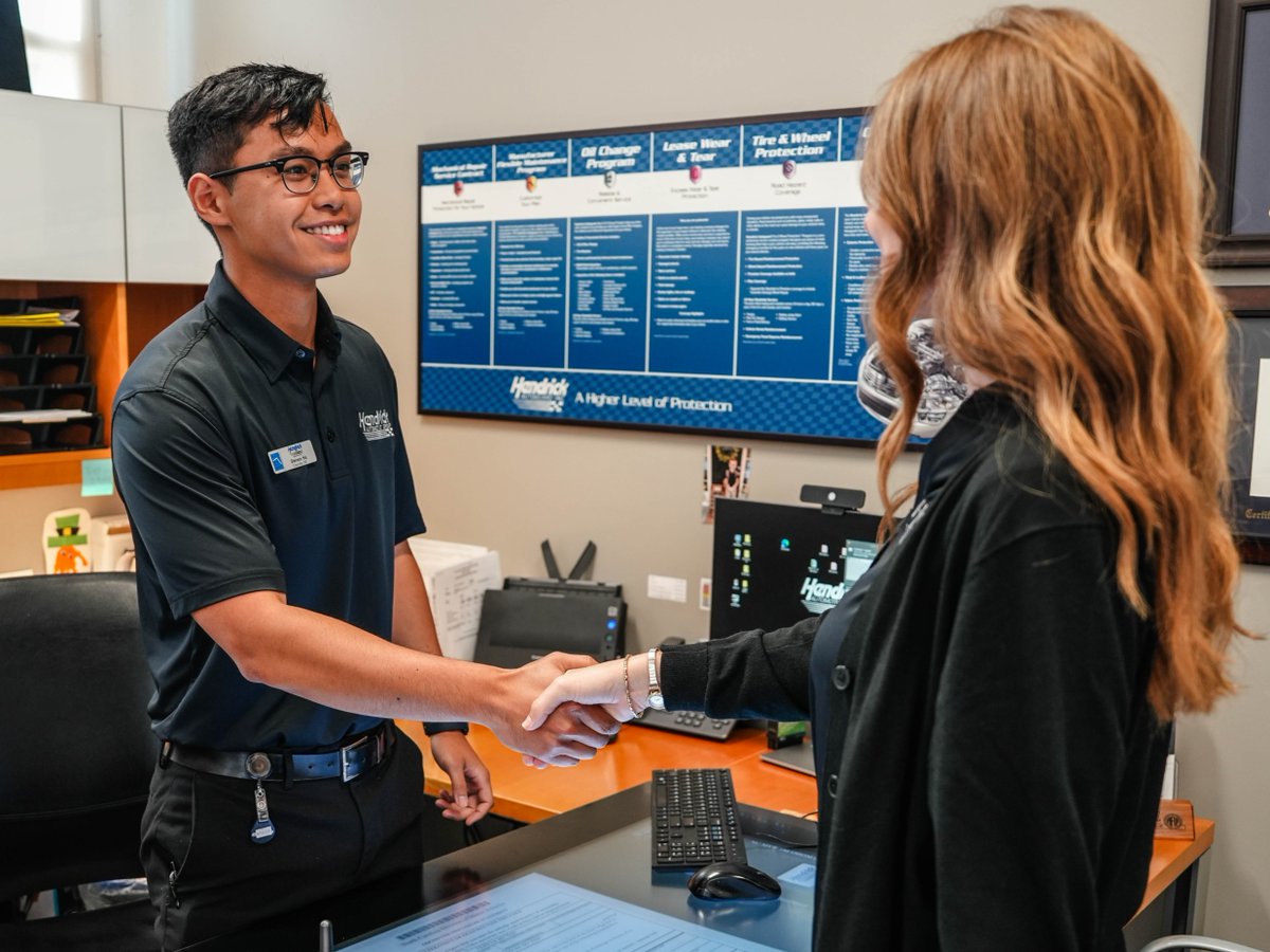 RHJeepCHS's tweet photo. A better car-buying experience starts at Rick Hendrick Jeep Chrysler Dodge Ram Fiat.

Our team in North Charleston, SC puts customers first -- making every step simple, transparent and easy. 

Shop new and used vehicles: https://t.co/Gb43rjuUpr https://t.co/BU5tXin2ln