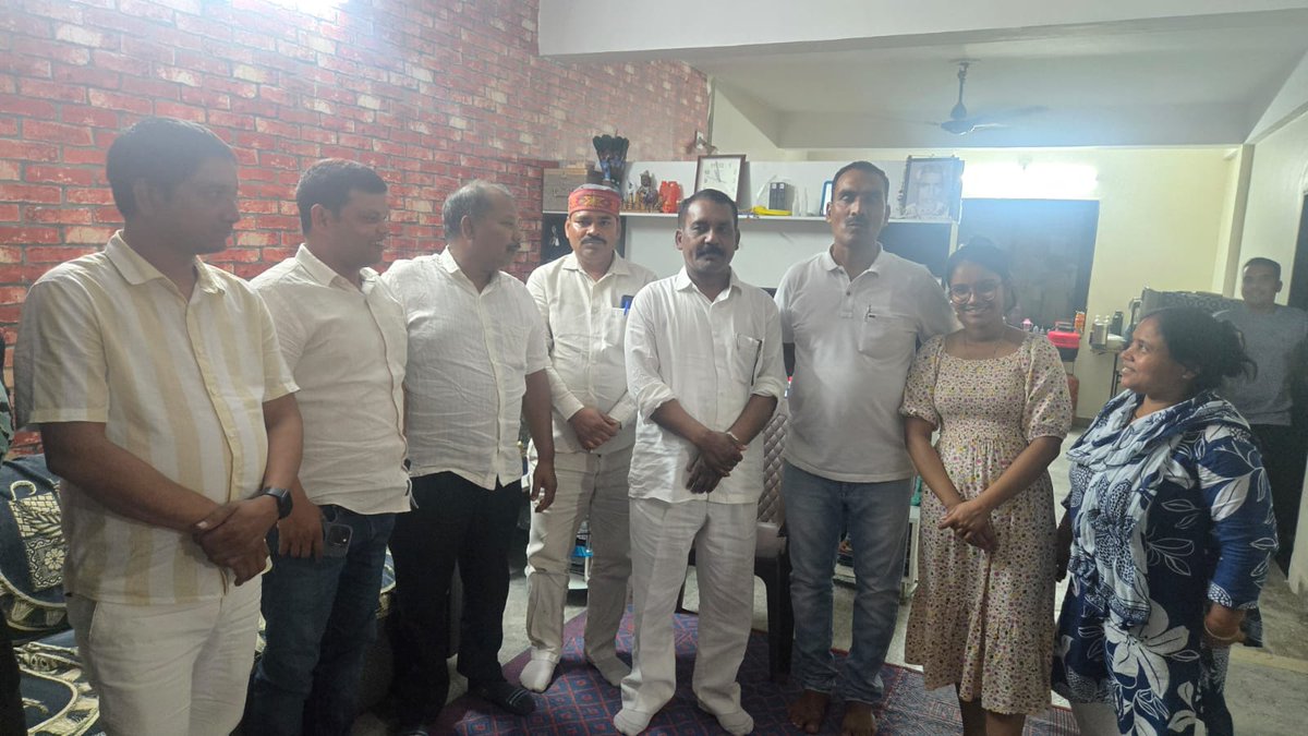 Dileep Kumar Vimal "जोन इंचार्ज बसपा,अयोध्या मंडल" tweet media