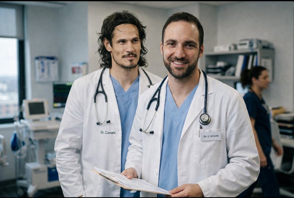 N_Bols0's tweet photo. @AtaqueFutbolero Los médicos que atendieron a Mbappé https://t.co/uIkQimQcXz