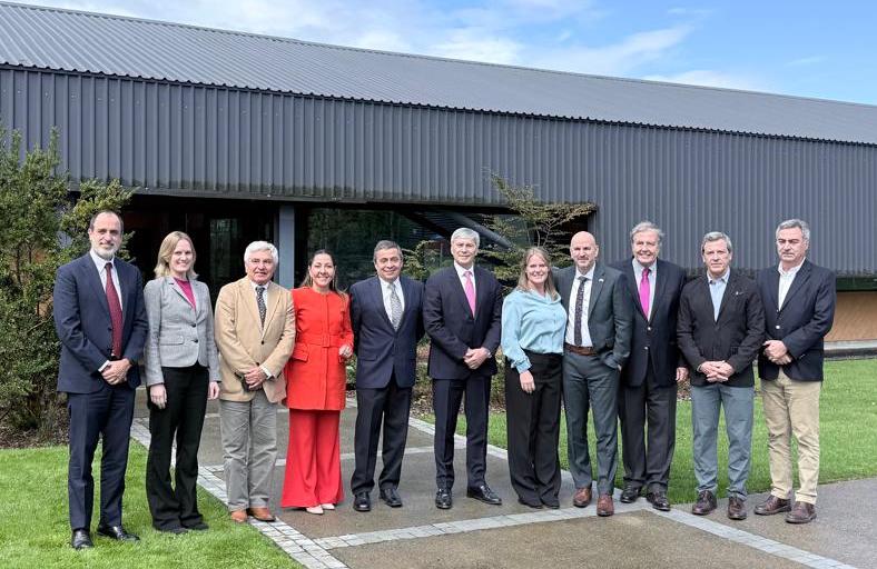 U.S. Ambassador to Chile tweet media