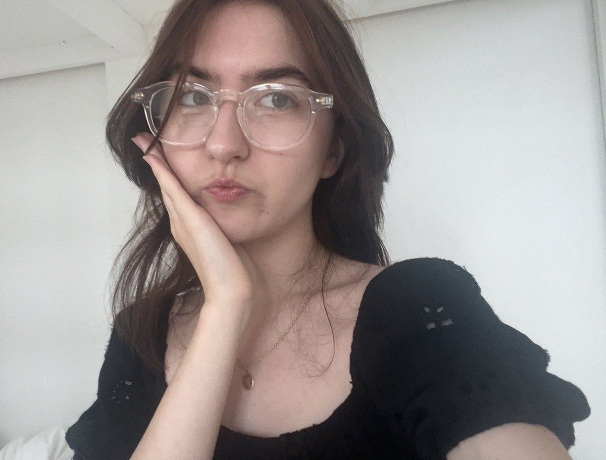 &isa 🪽 tweet media