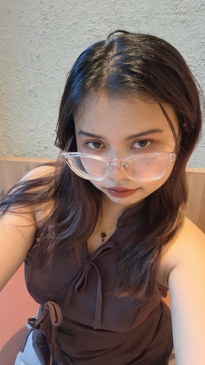 Cutiepeanuts tweet media