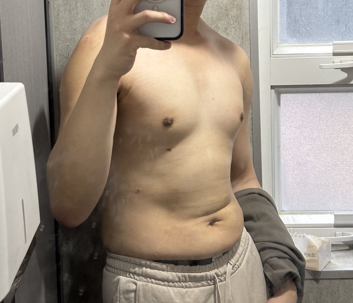 LC_liechar_2.0 tweet media