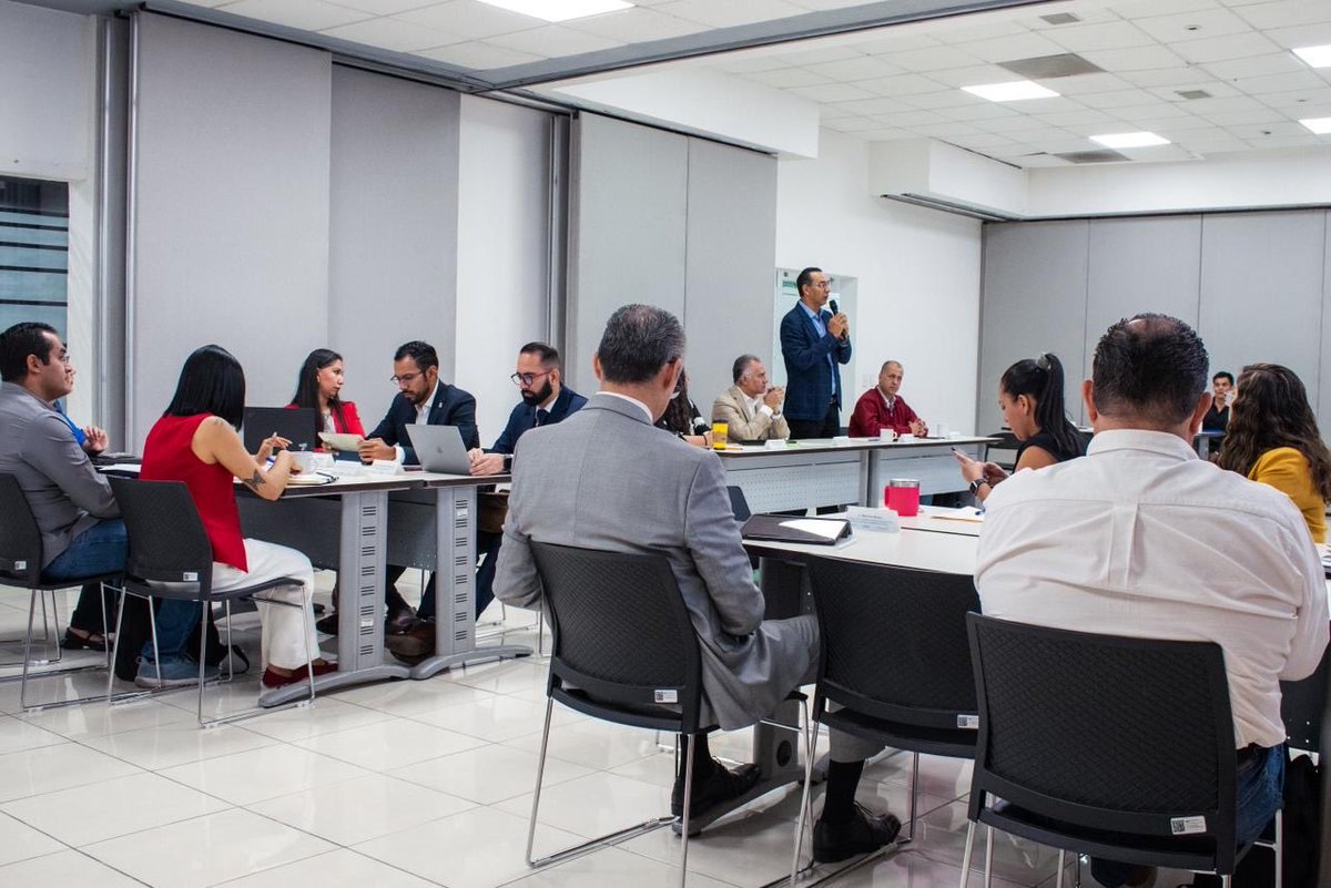 cpsseajal's tweet photo. 🟢El @cpsseajal participó en el 1er Laboratorio de Incidencia Anticorrupción, organizado por la #SESAJ, un espacio orientado a generar diálogo técnico, análisis colectivo y propuestas para fortalecer las políticas de prevención de la corrupción en el estado. https://t.co/gm1TdzHXoF