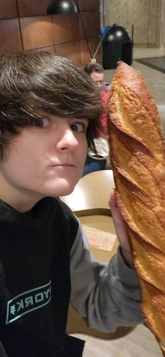 Space_B0y's tweet photo. My best scores from Furnal Equinox
Lobby bread and a Ford Fusion headlight https://t.co/1dHsKOVri0