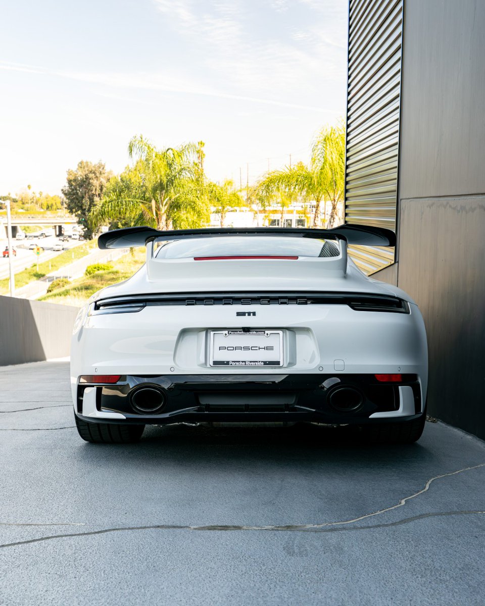 PorscheRiversid's tweet image. Ready to spring into some fun? This 911 T is. 🤍
#porscheriverside #riversideporsche #porscheusa #porschedealer #porscheexperience #riverside #inlandempire #porschelife #luxurycars #performance #porschelove #porscheclub #porsche #porscheturbo #porsche911t #porsche911 #911t