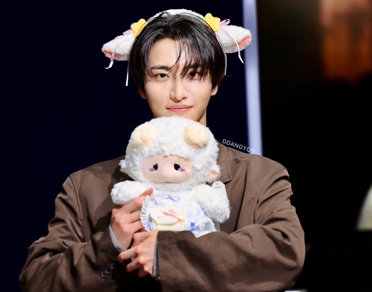 🌲🦌🍄 tweet media