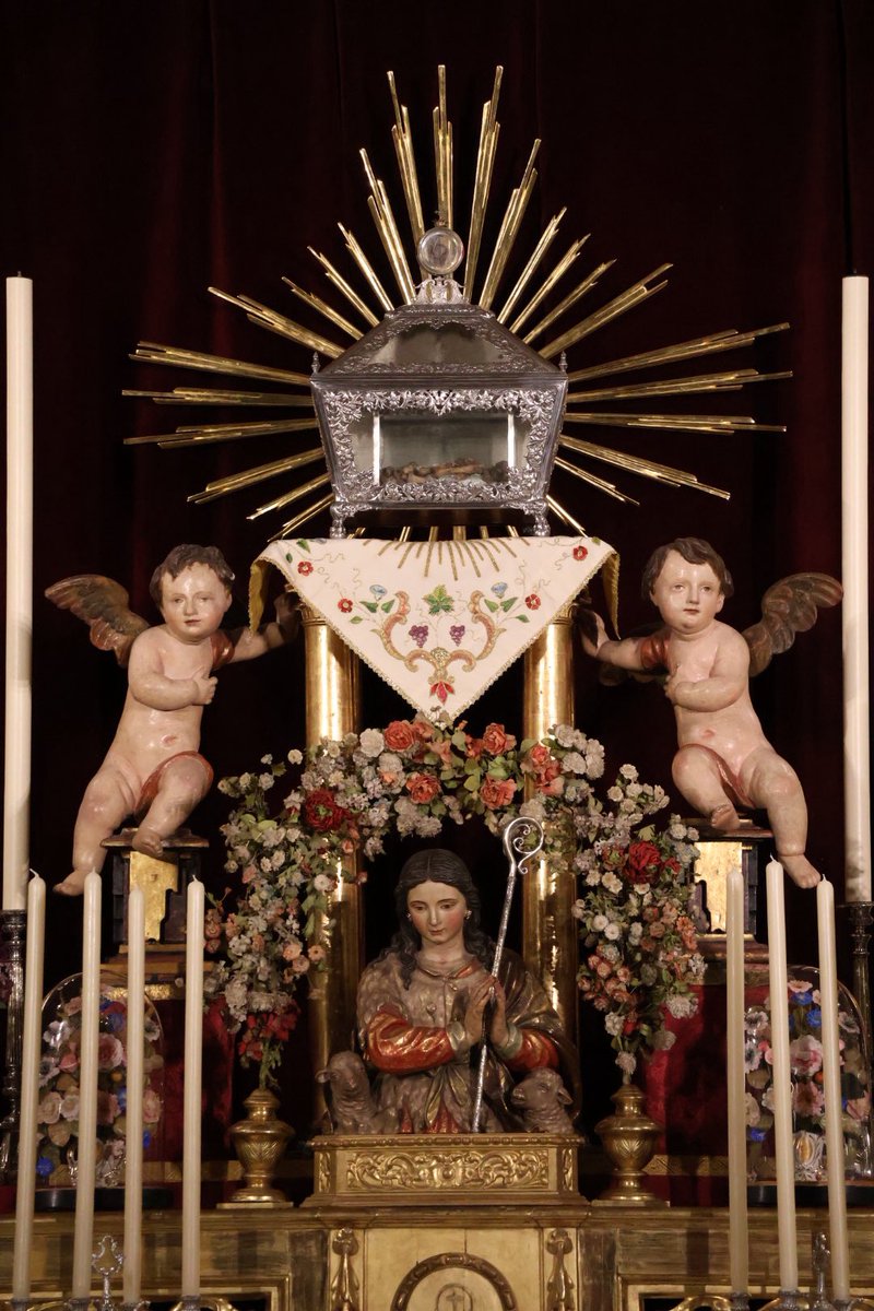 Divina Pastora de Capuchinos de Sevilla tweet media