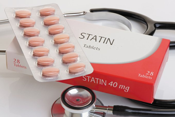 KyotoIA's tweet photo. Crearon una enfermedad de la noche a la mañana para venderte pastillas.

En 2017, las autoridades médicas redujeron la presión arterial "normal" de 140/90 a 130/80.

De repente, 31 millones de estadounidenses sanos se convirtieron en "pacientes".

Aquí está la estafa de la presión arterial que no quieren que sepas: 🧵