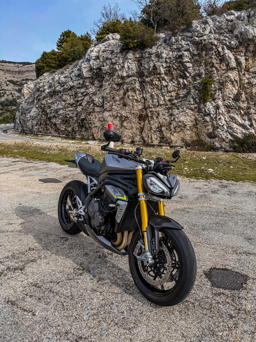 zoé🦥 tweet media