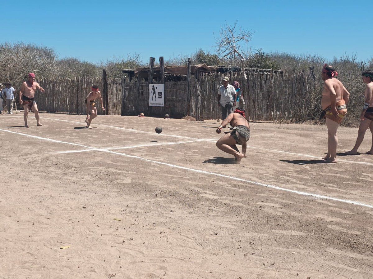 Un poco de lo que se vivió en el Equinoccio de Primavera 2026 en la Zona Arqueológica Las Labradas ☀️🌸🌊 
¡Muchas gracias a todos los que nos visitaron! 
_
#ConocerParaValorar #CentroINAHSinaloa