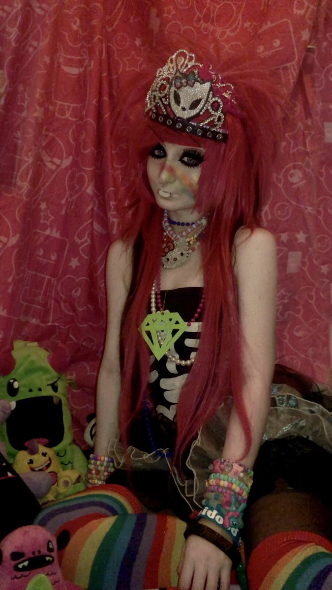 kat ⚢ // 🍀 #sosohappyrevival // tweet media