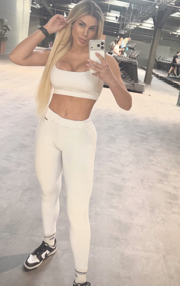 Nathasha livia tweet media