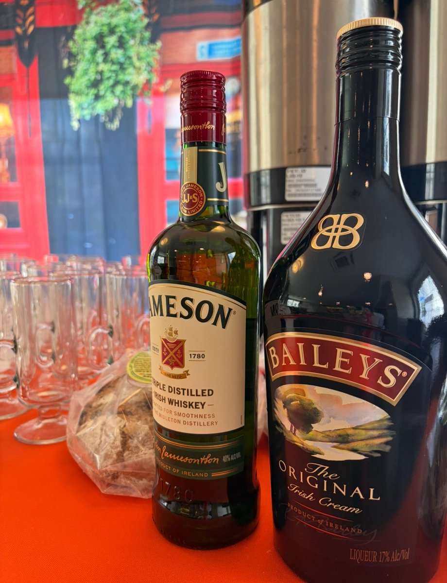 ☘️ St. Patrick’s Day Bar Crawl Fun! 🍻

Residents enjoyed a festive day filled with laughter, great company, and live music as they made their way through our St. Patrick’s Day bar crawl. A wonderful way to celebrate together! 💚