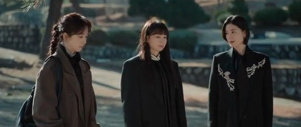 t7e29's tweet image. Life with friends looks so easy 🥺#Honour