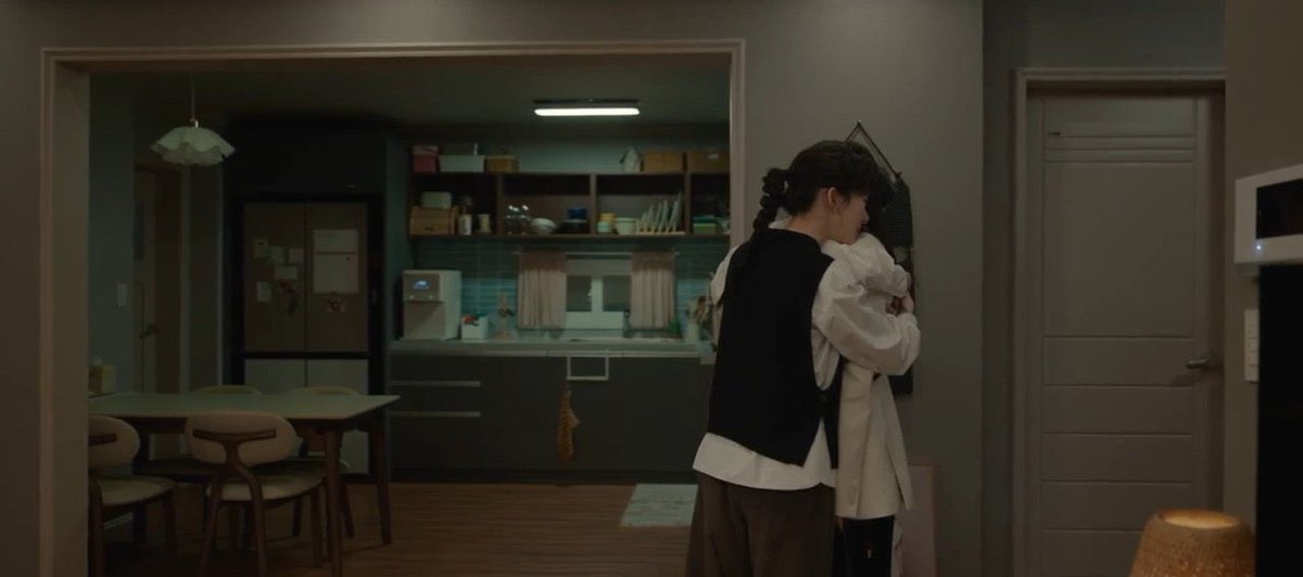 t7e29's tweet image. Life with friends looks so easy 🥺#Honour