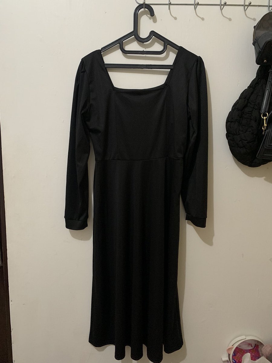 lovebyseller tweet media