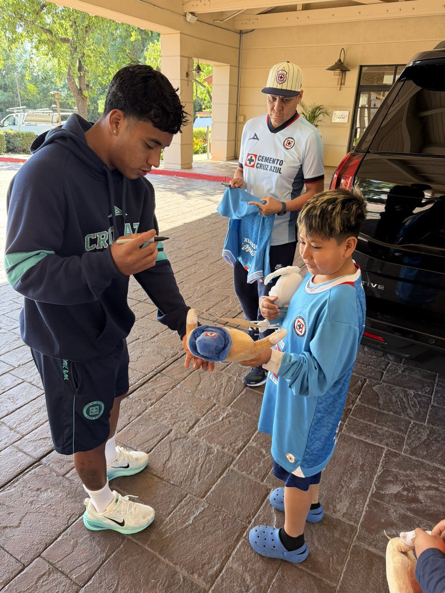 El CHEMIN tweet media