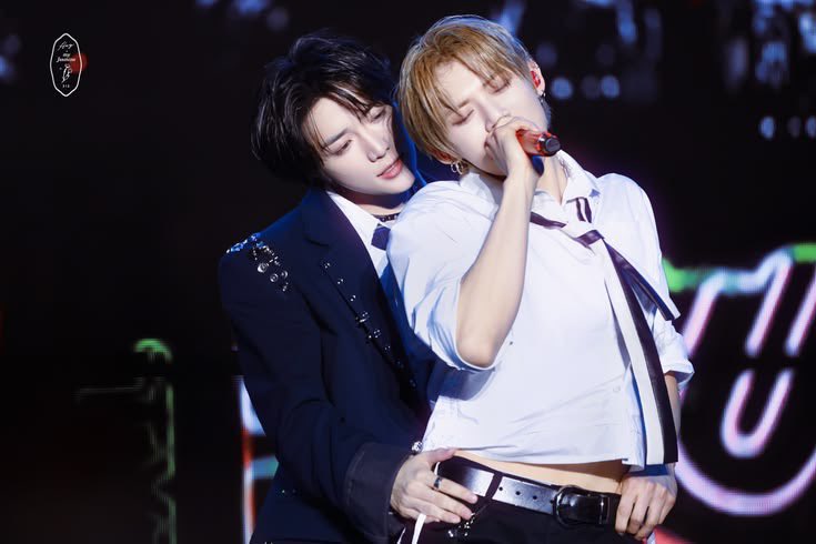 sai 𖤐 tweet media