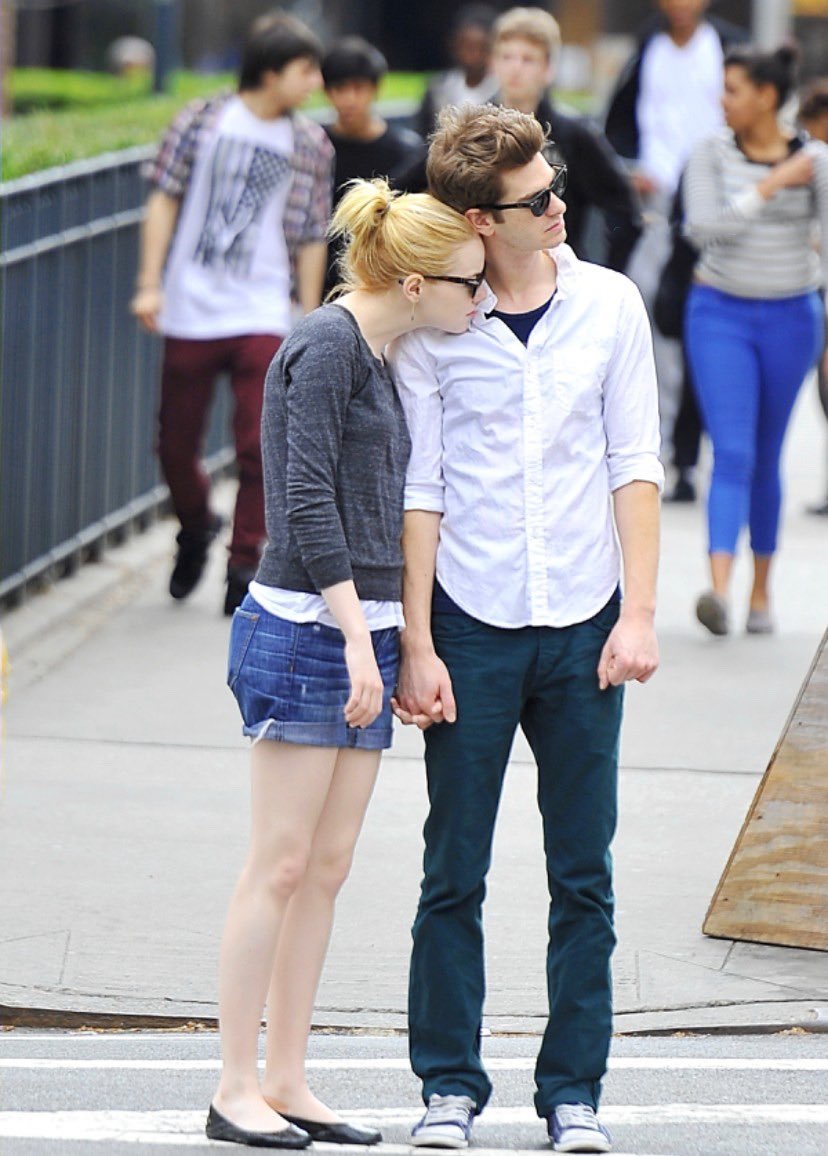 emma stone throwbacks| fan account tweet media