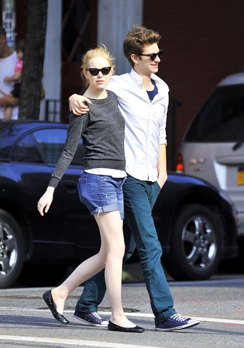 emma stone throwbacks| fan account tweet media