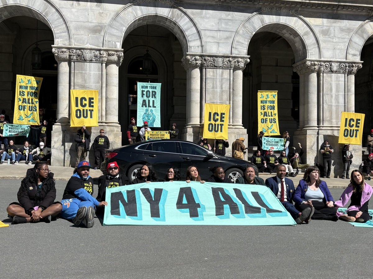 Emily Gallagher tweet media