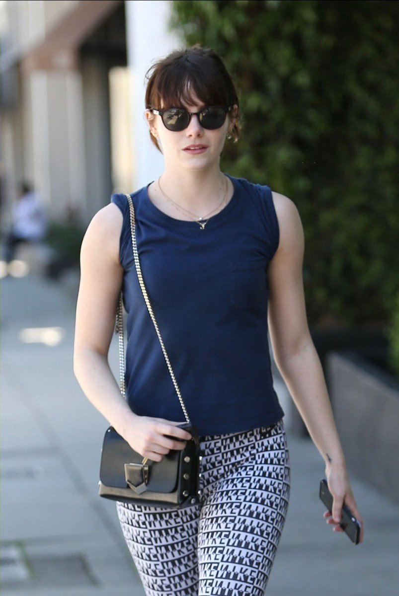 emma stone throwbacks| fan account tweet media