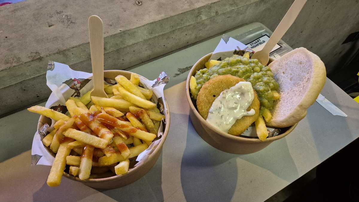 Phil Bowers tweet media