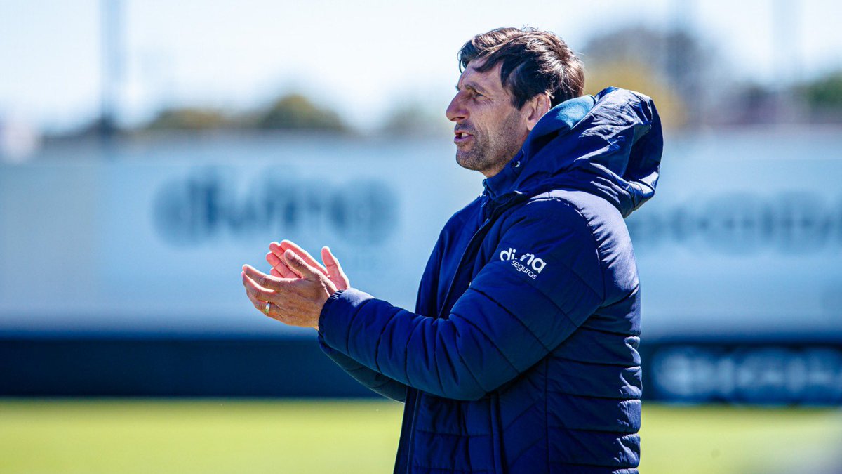 🚨 El <a href="/valenciacf/">Valencia CF</a> anuncia la destitución de Miguel Ángel Angulo como entrenador del filial 

🦇 Óscar Sánchez, técnico del Juvenil A, se hará cargo del equipo