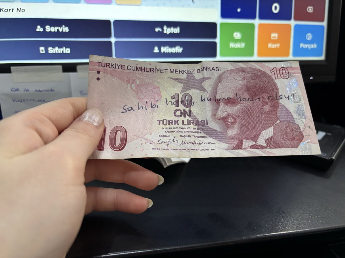mihribngr's tweet photo. benim günahım neydi https://t.co/dEzEmojhbP