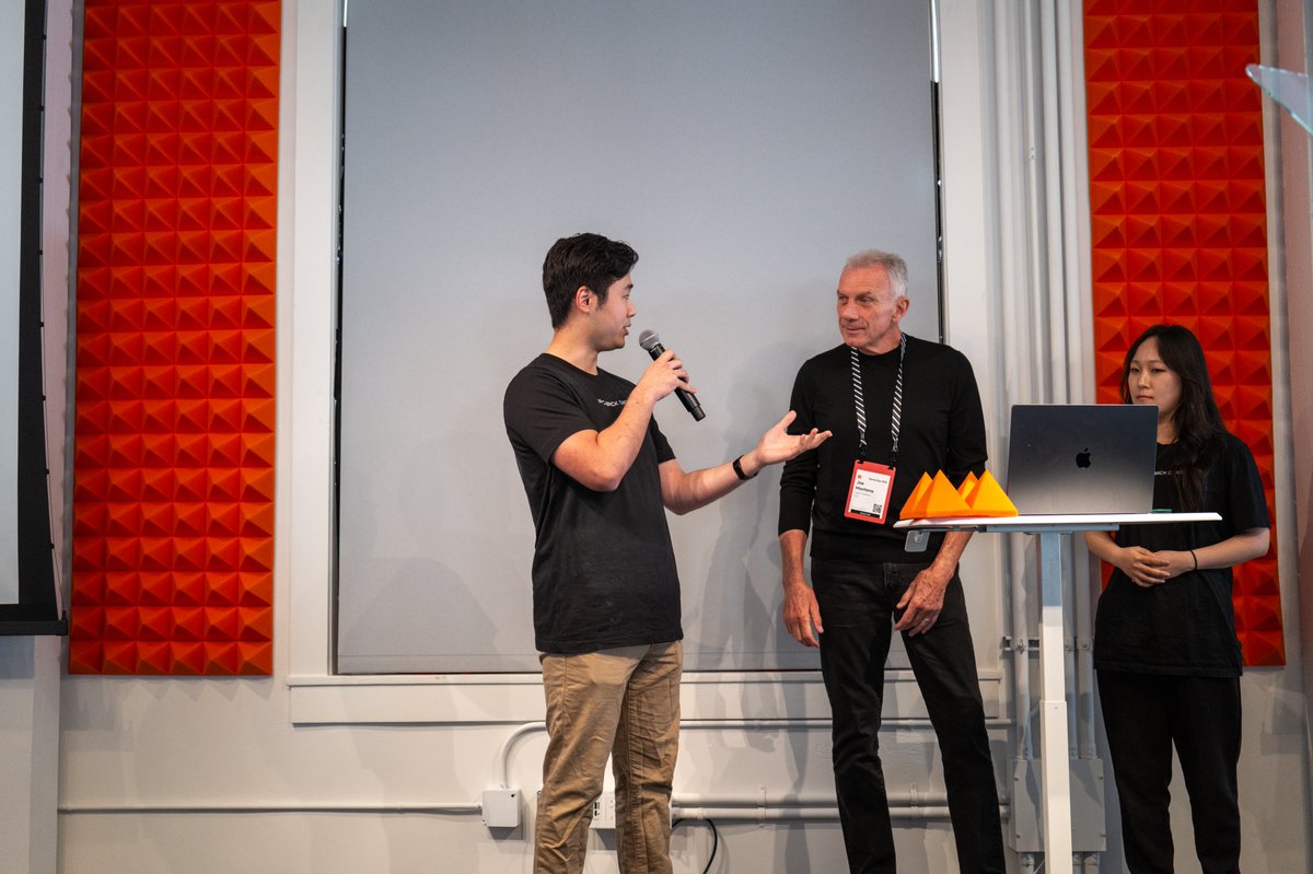 Y Combinator tweet media