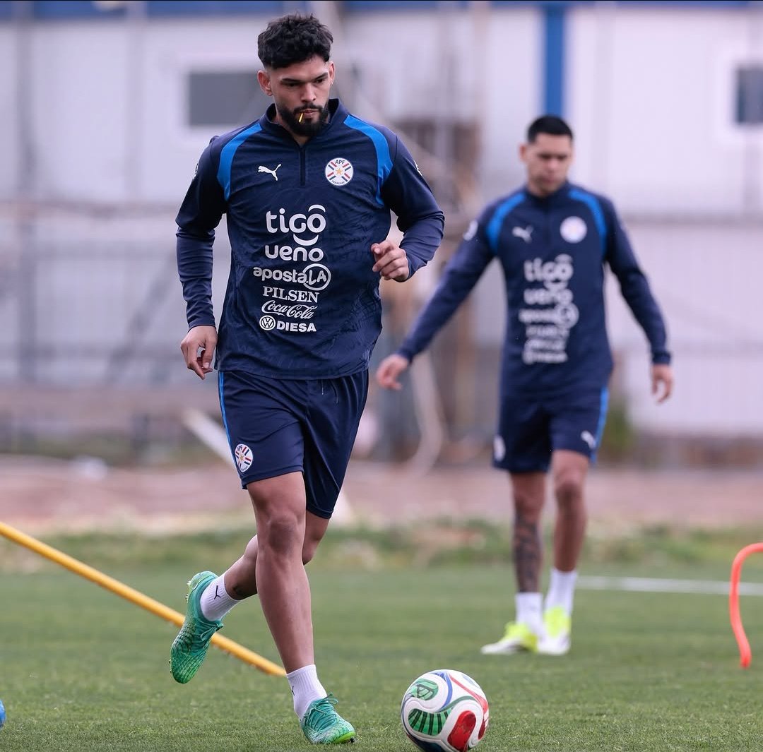 Meli🍉☭🇵🇾 tweet media